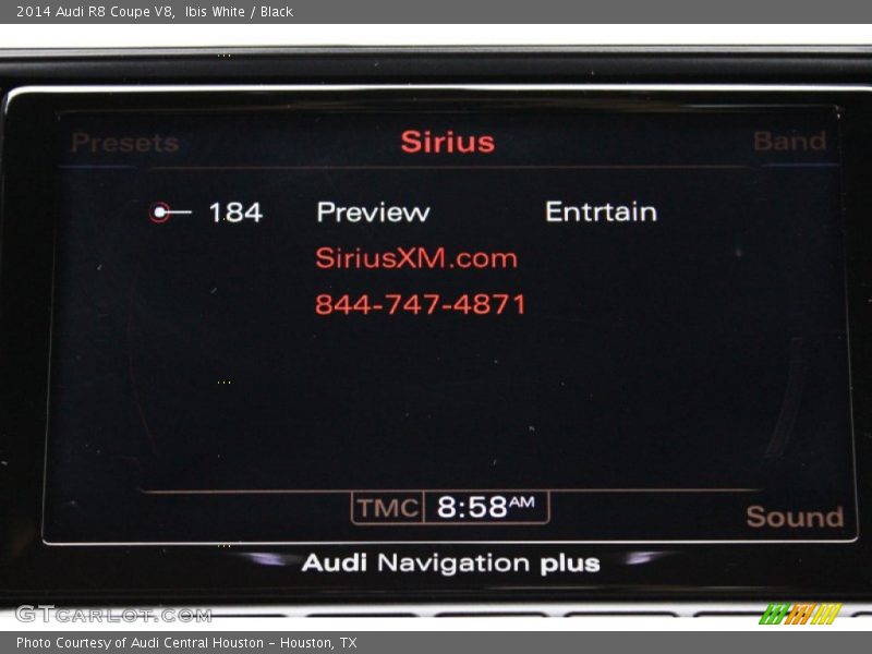 Ibis White / Black 2014 Audi R8 Coupe V8