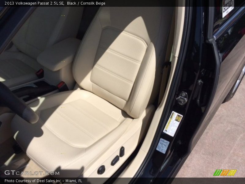 Black / Cornsilk Beige 2013 Volkswagen Passat 2.5L SE