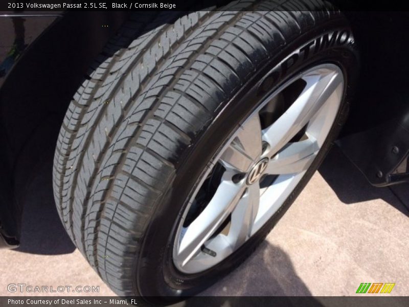 Black / Cornsilk Beige 2013 Volkswagen Passat 2.5L SE
