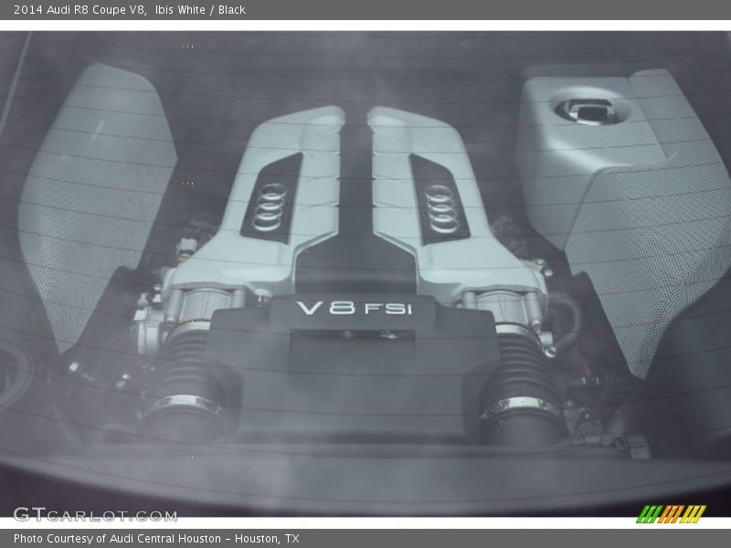 Ibis White / Black 2014 Audi R8 Coupe V8