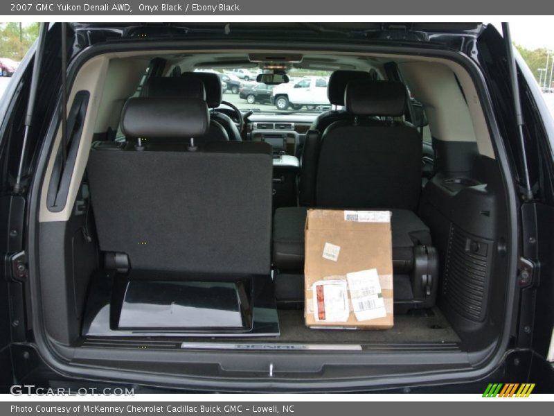 Onyx Black / Ebony Black 2007 GMC Yukon Denali AWD