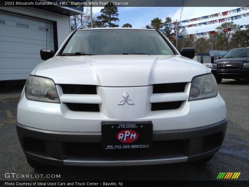Diamond White Pearl / Charcoal 2003 Mitsubishi Outlander LS 4WD