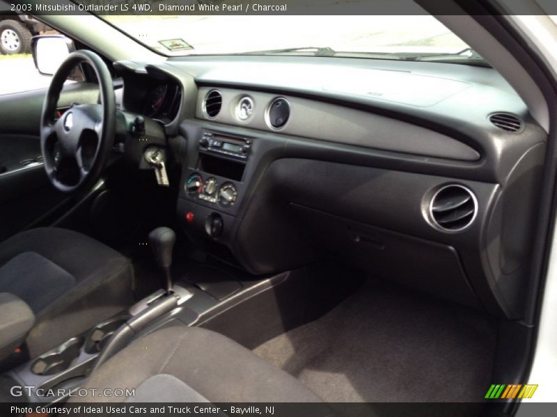 Diamond White Pearl / Charcoal 2003 Mitsubishi Outlander LS 4WD