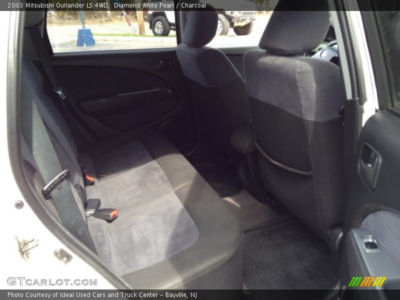 Diamond White Pearl / Charcoal 2003 Mitsubishi Outlander LS 4WD