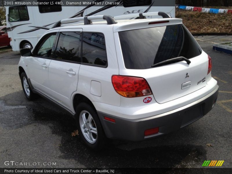 Diamond White Pearl / Charcoal 2003 Mitsubishi Outlander LS 4WD