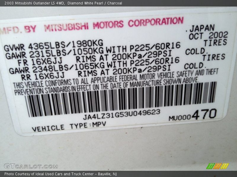 Diamond White Pearl / Charcoal 2003 Mitsubishi Outlander LS 4WD