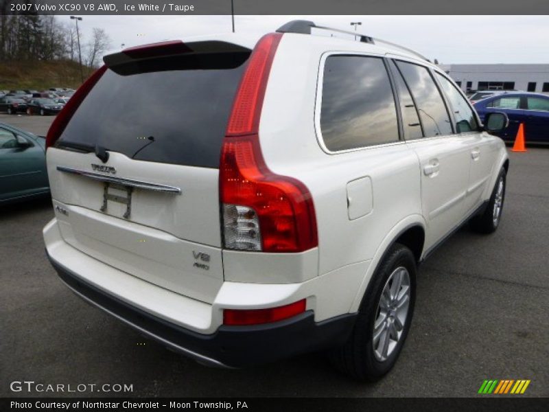 Ice White / Taupe 2007 Volvo XC90 V8 AWD