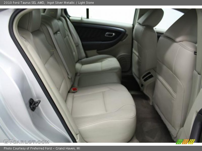 Ingot Silver Metallic / Light Stone 2010 Ford Taurus SEL AWD