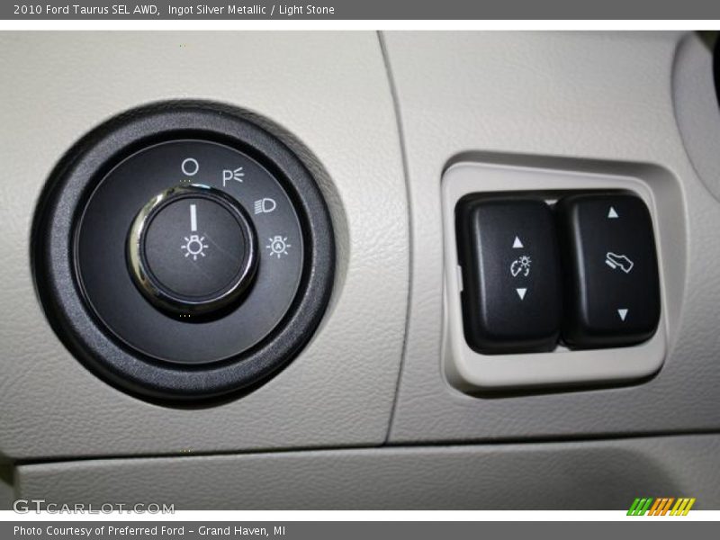 Ingot Silver Metallic / Light Stone 2010 Ford Taurus SEL AWD