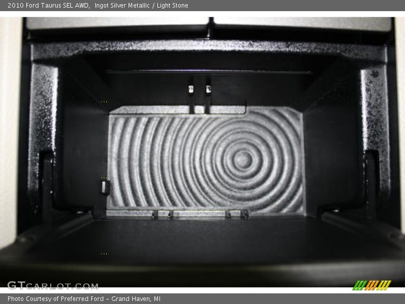 Ingot Silver Metallic / Light Stone 2010 Ford Taurus SEL AWD