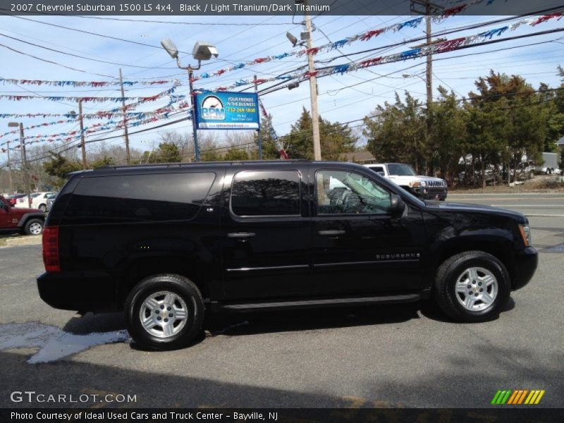 Black / Light Titanium/Dark Titanium 2007 Chevrolet Suburban 1500 LS 4x4