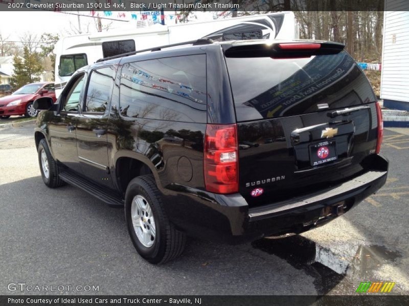 Black / Light Titanium/Dark Titanium 2007 Chevrolet Suburban 1500 LS 4x4