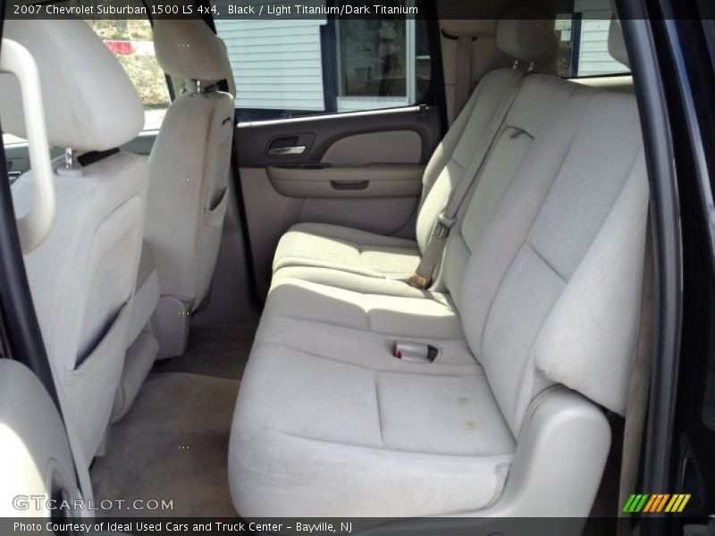Black / Light Titanium/Dark Titanium 2007 Chevrolet Suburban 1500 LS 4x4