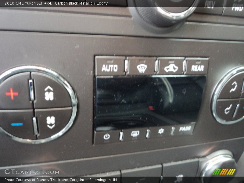 Carbon Black Metallic / Ebony 2010 GMC Yukon SLT 4x4