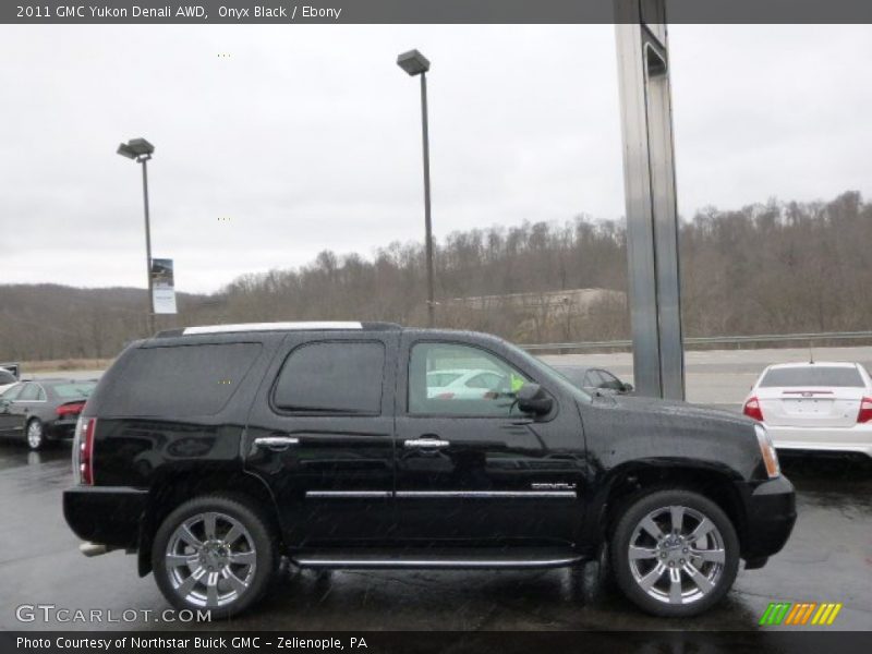 Onyx Black / Ebony 2011 GMC Yukon Denali AWD