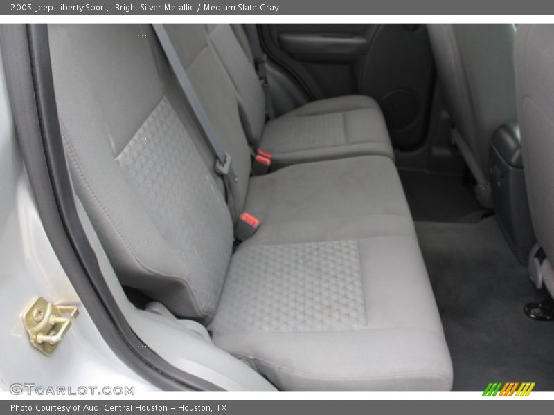 Bright Silver Metallic / Medium Slate Gray 2005 Jeep Liberty Sport