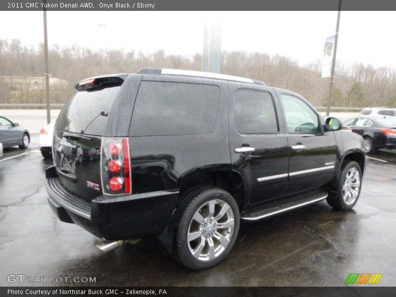 Onyx Black / Ebony 2011 GMC Yukon Denali AWD