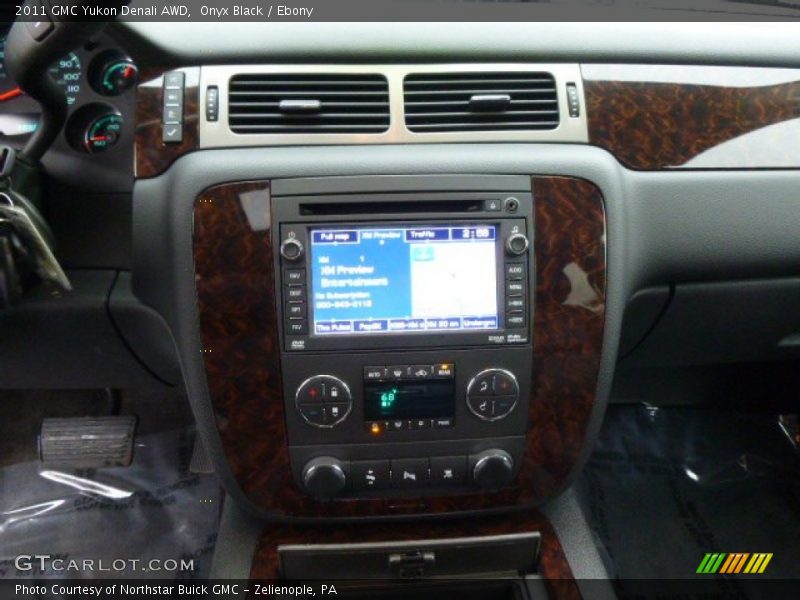 Onyx Black / Ebony 2011 GMC Yukon Denali AWD