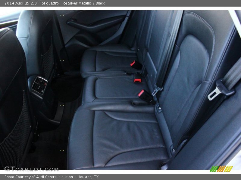 Rear Seat of 2014 Q5 2.0 TFSI quattro