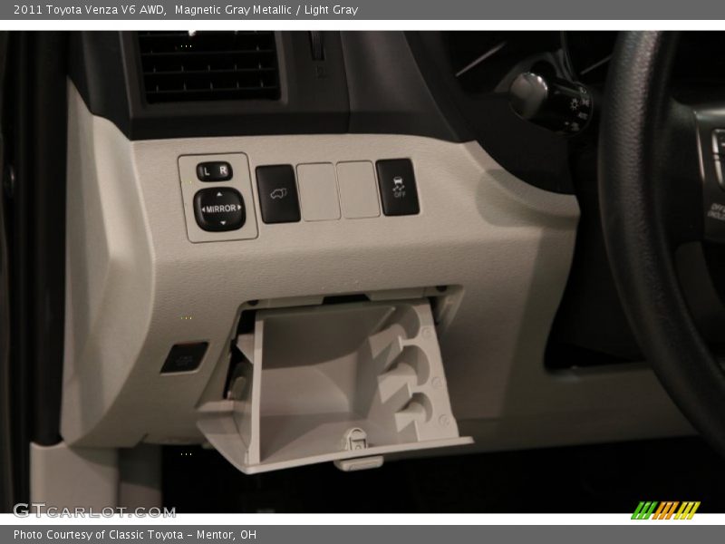 Magnetic Gray Metallic / Light Gray 2011 Toyota Venza V6 AWD