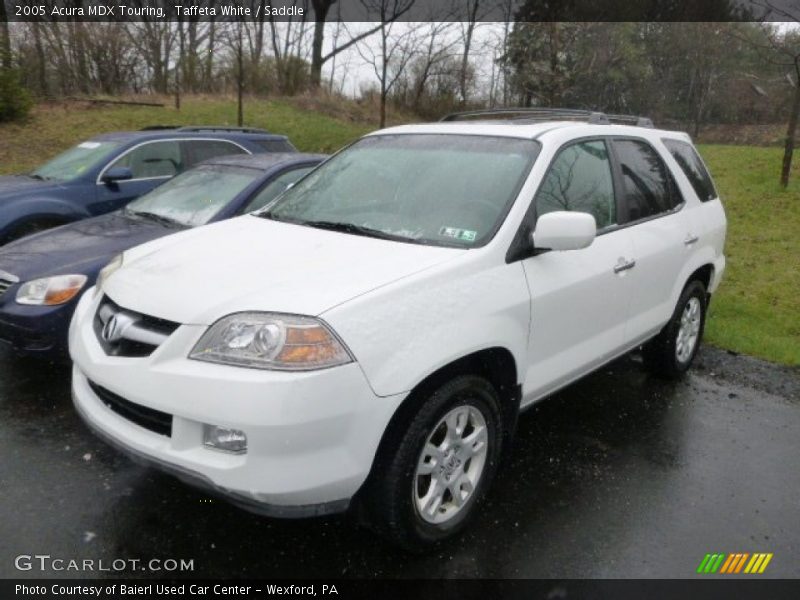 Front 3/4 View of 2005 MDX Touring