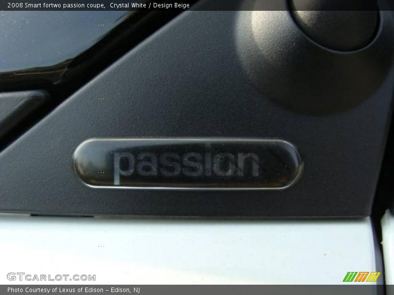 Crystal White / Design Beige 2008 Smart fortwo passion coupe