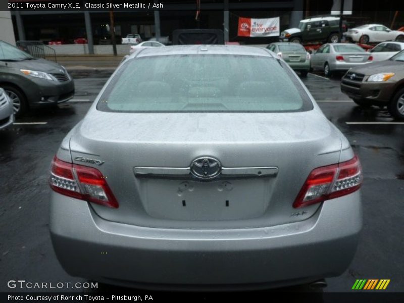 Classic Silver Metallic / Ash 2011 Toyota Camry XLE