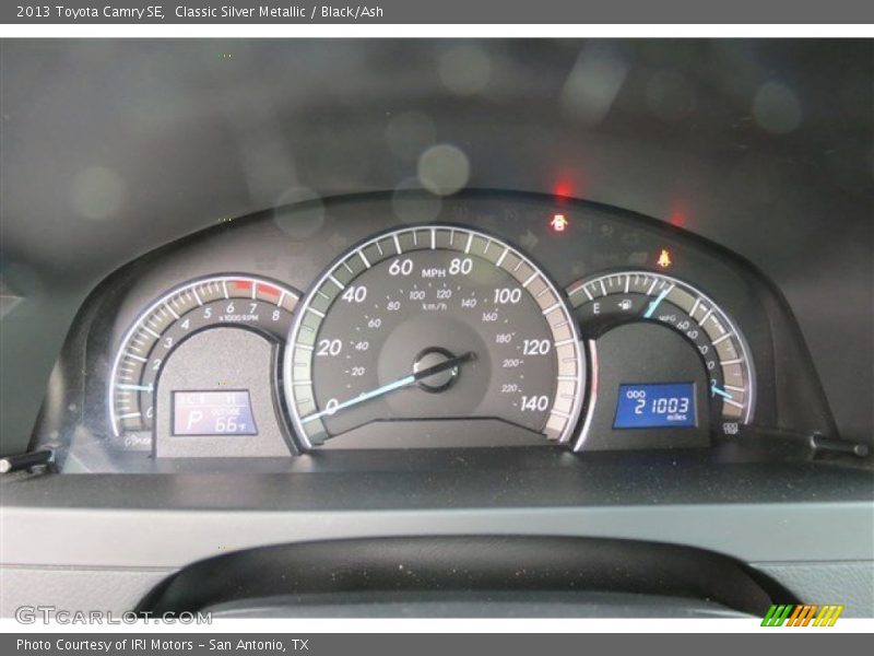 Classic Silver Metallic / Black/Ash 2013 Toyota Camry SE