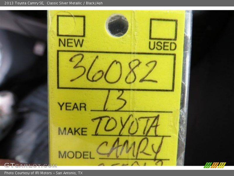 Classic Silver Metallic / Black/Ash 2013 Toyota Camry SE