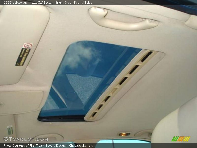 Bright Green Pearl / Beige 1999 Volkswagen Jetta GLS Sedan