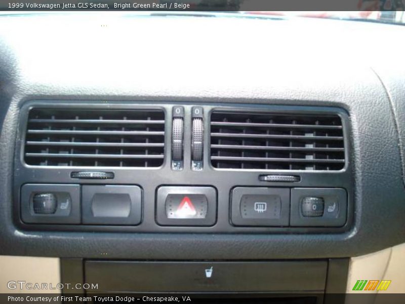Bright Green Pearl / Beige 1999 Volkswagen Jetta GLS Sedan