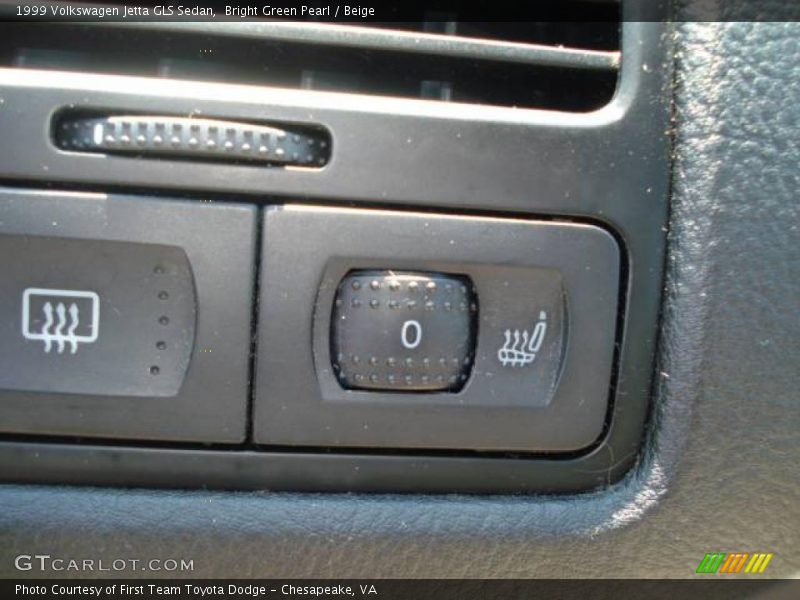 Bright Green Pearl / Beige 1999 Volkswagen Jetta GLS Sedan