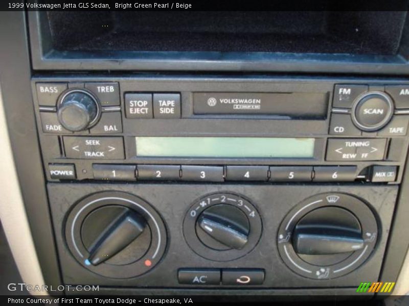 Bright Green Pearl / Beige 1999 Volkswagen Jetta GLS Sedan