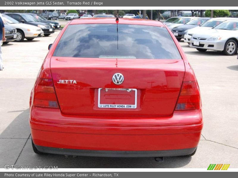 Tornado Red / Beige 2002 Volkswagen Jetta GLS Sedan