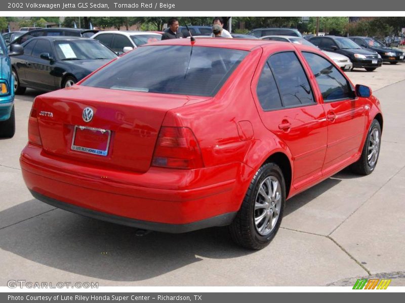Tornado Red / Beige 2002 Volkswagen Jetta GLS Sedan