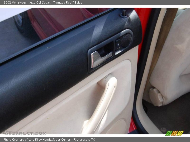 Tornado Red / Beige 2002 Volkswagen Jetta GLS Sedan