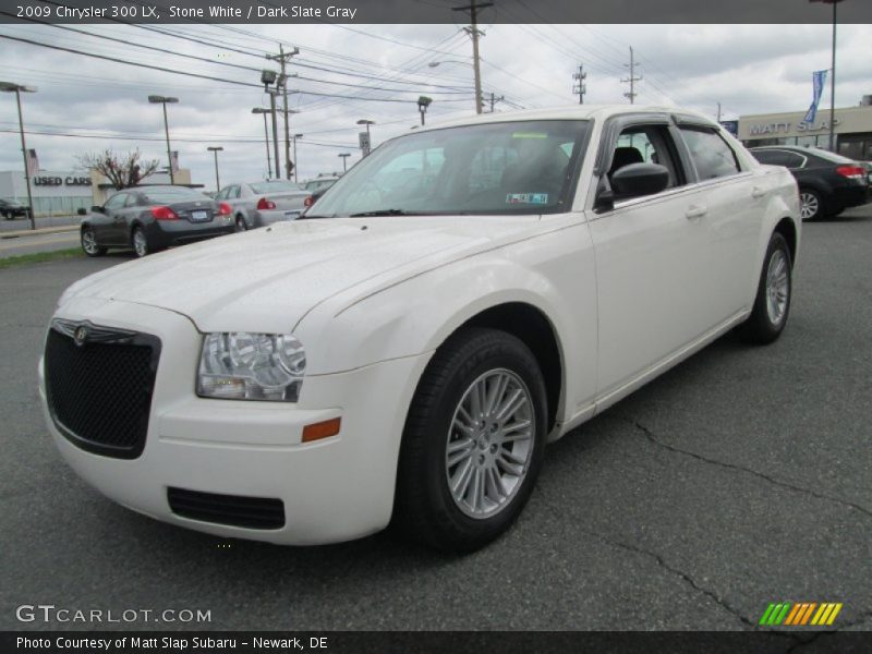 Stone White / Dark Slate Gray 2009 Chrysler 300 LX