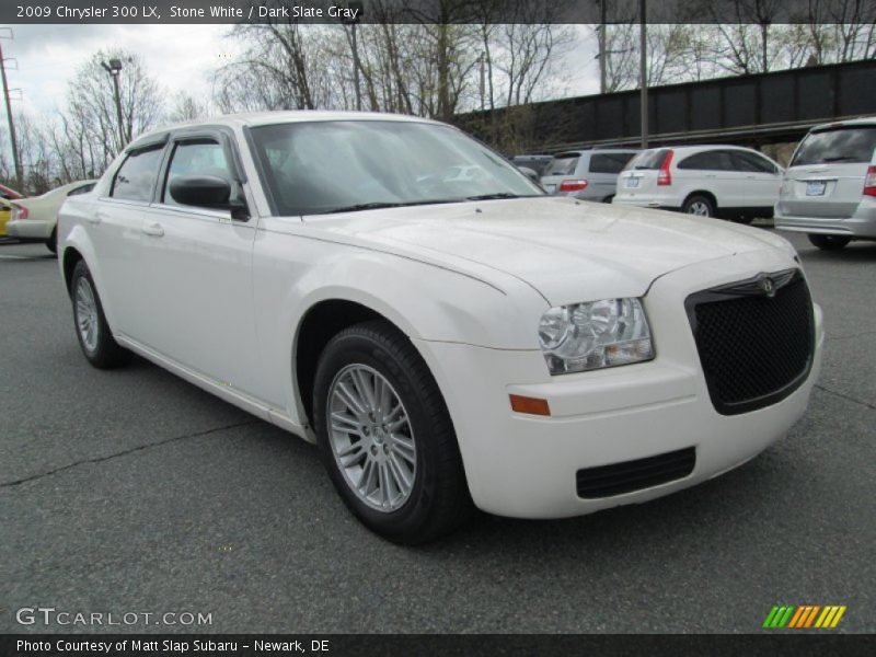 Stone White / Dark Slate Gray 2009 Chrysler 300 LX