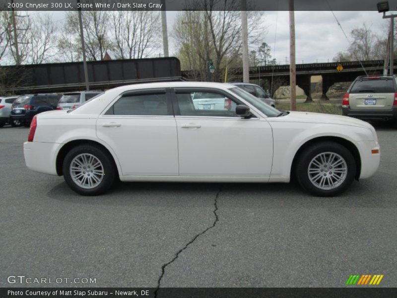 Stone White / Dark Slate Gray 2009 Chrysler 300 LX