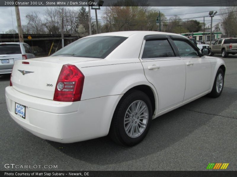 Stone White / Dark Slate Gray 2009 Chrysler 300 LX