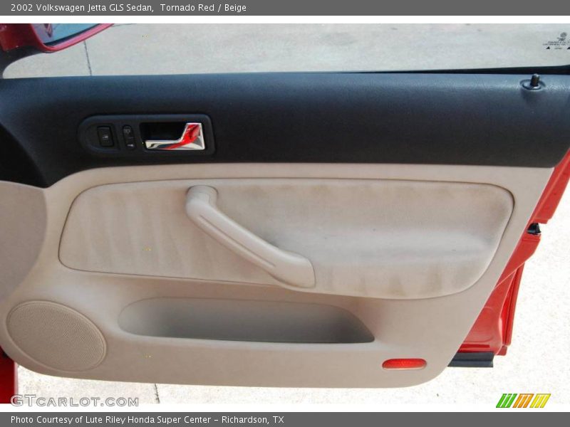 Tornado Red / Beige 2002 Volkswagen Jetta GLS Sedan