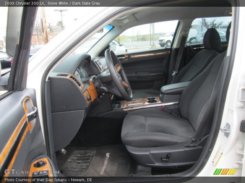 Stone White / Dark Slate Gray 2009 Chrysler 300 LX