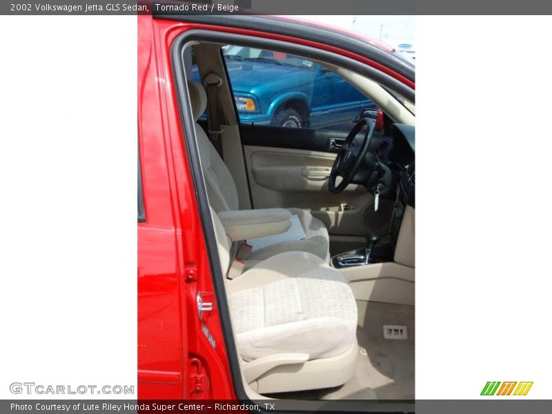 Tornado Red / Beige 2002 Volkswagen Jetta GLS Sedan