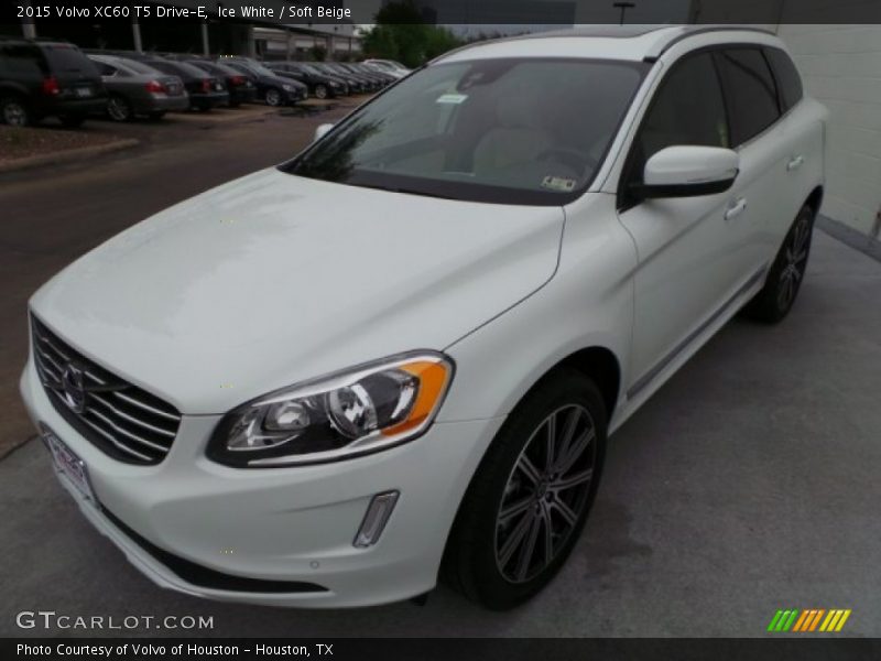 Ice White / Soft Beige 2015 Volvo XC60 T5 Drive-E