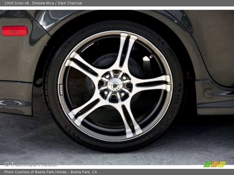 Shadow Mica / Dark Charcoal 2006 Scion xB