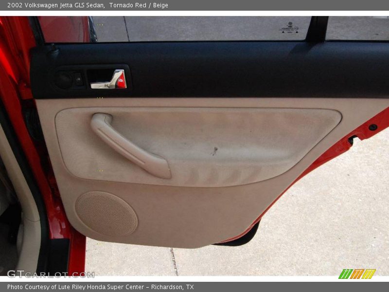 Tornado Red / Beige 2002 Volkswagen Jetta GLS Sedan