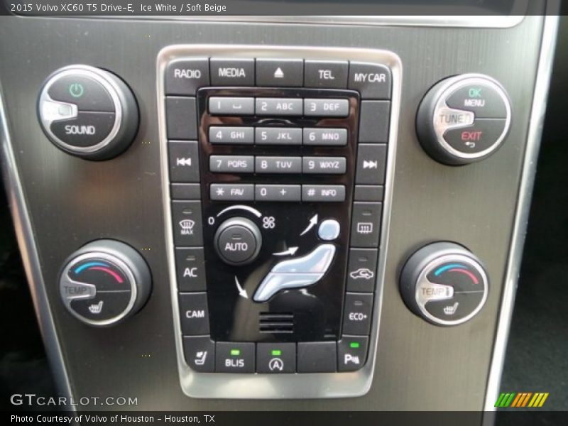 Ice White / Soft Beige 2015 Volvo XC60 T5 Drive-E