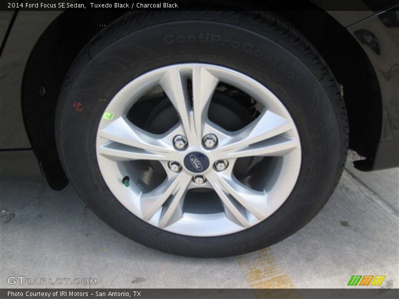 Tuxedo Black / Charcoal Black 2014 Ford Focus SE Sedan