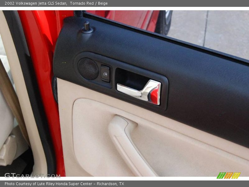 Tornado Red / Beige 2002 Volkswagen Jetta GLS Sedan