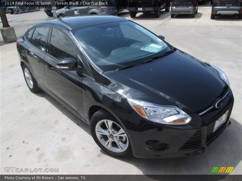 Tuxedo Black / Charcoal Black 2014 Ford Focus SE Sedan